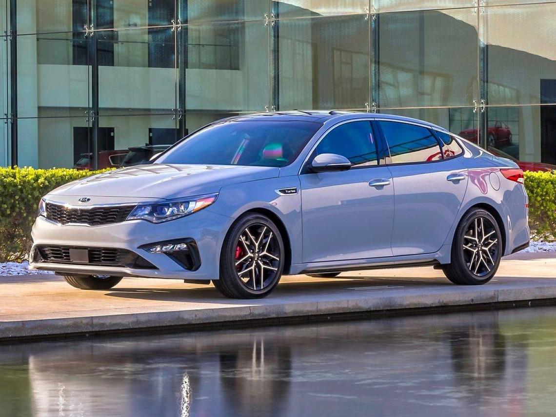 KIA OPTIMA 2019 5XXGT4L33KG350968 image