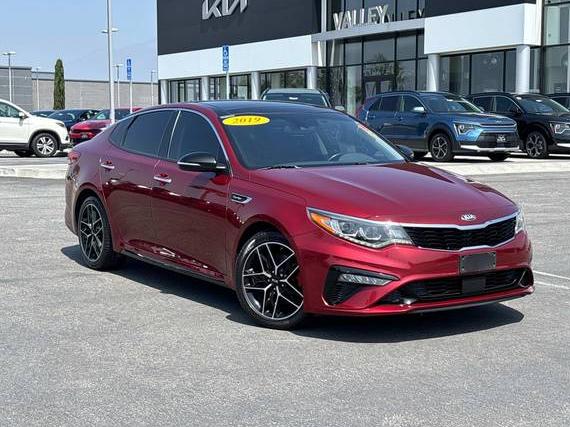 KIA OPTIMA 2019 5XXGW4L27KG366928 image