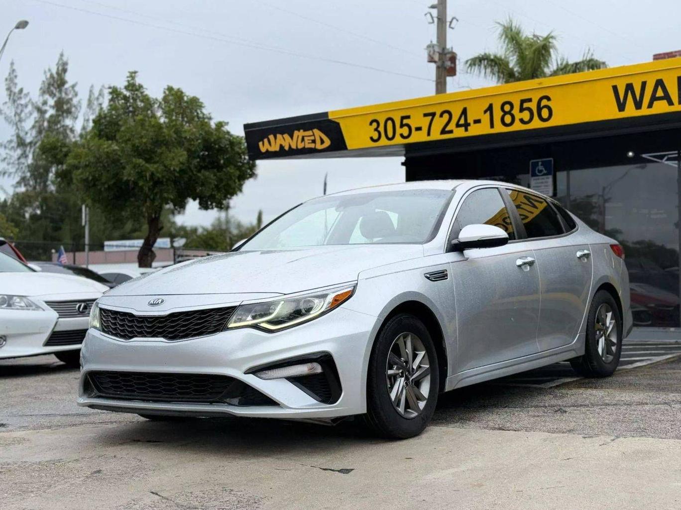 KIA OPTIMA 2019 5XXGT4L37KG358166 image