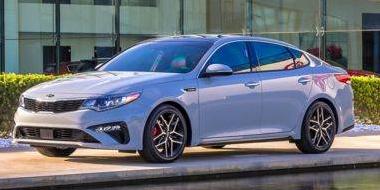 KIA OPTIMA 2019 5XXGT4L32KG375702 image