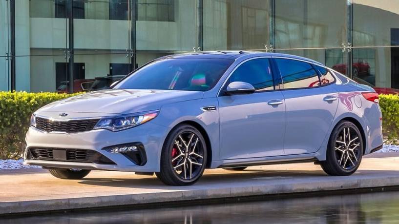 KIA OPTIMA 2019 5XXGT4L35KG322654 image