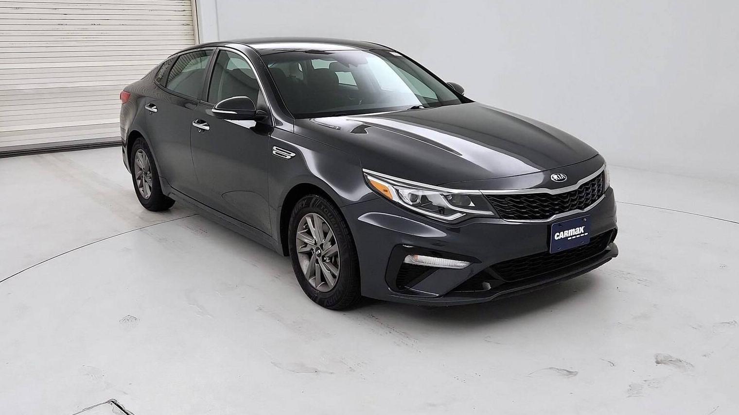 KIA OPTIMA 2019 5XXGT4L33KG322023 image