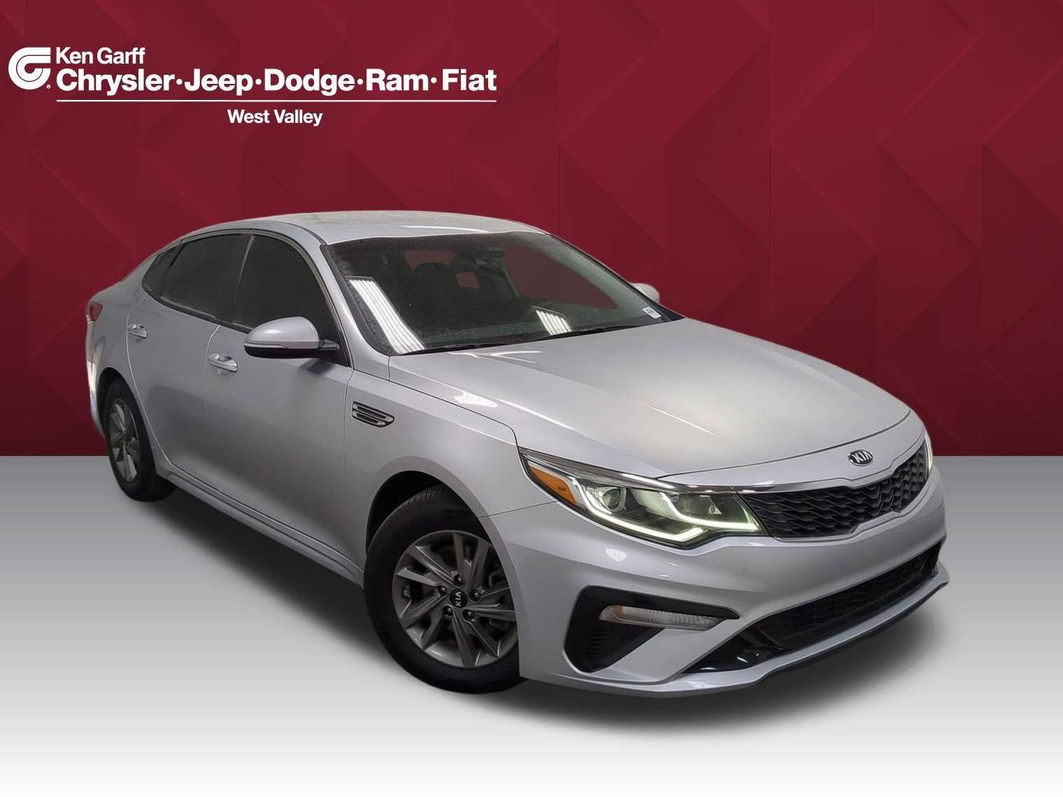 KIA OPTIMA 2019 5XXGT4L37KG325975 image