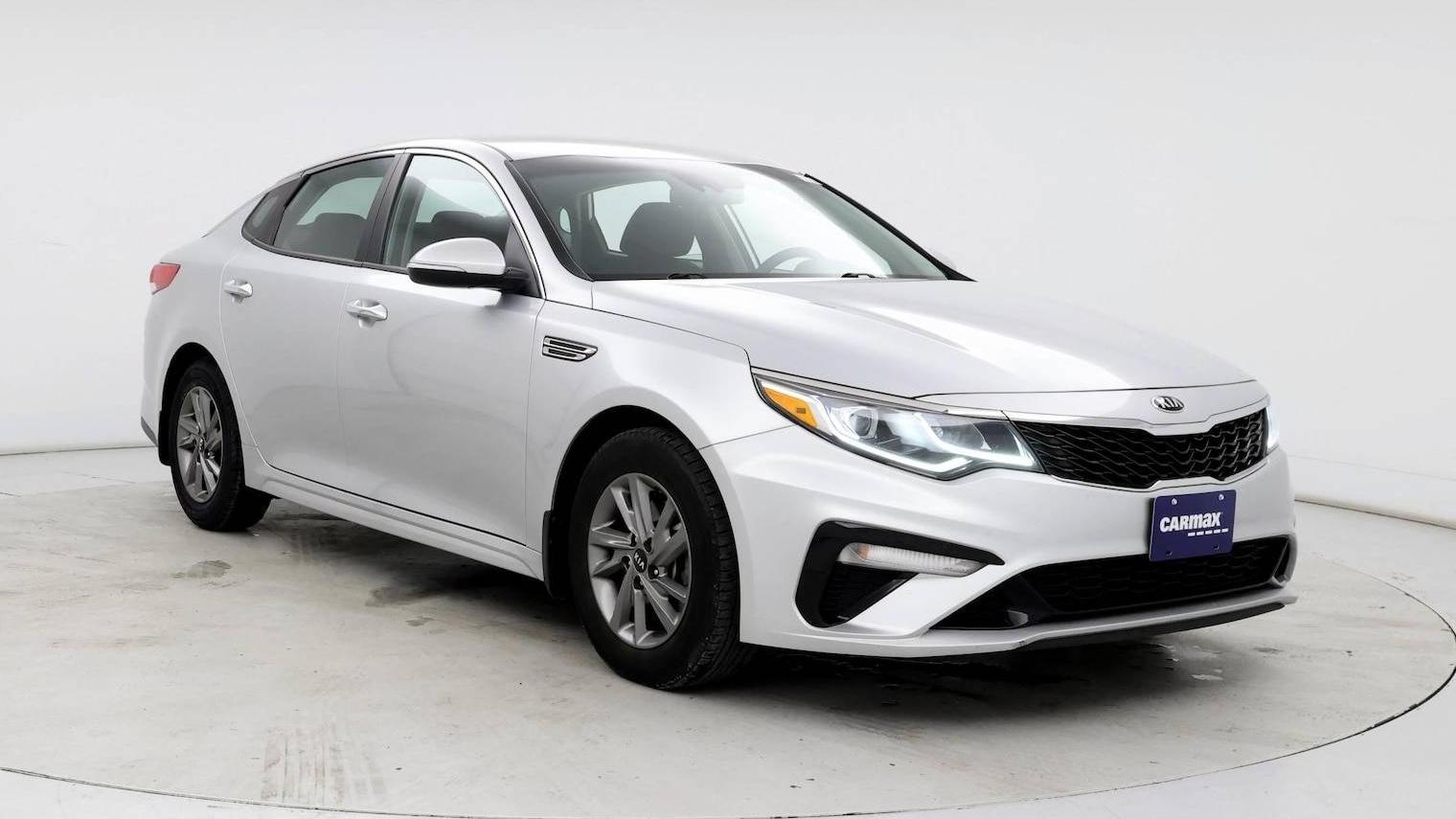 KIA OPTIMA 2019 5XXGT4L34KG376754 image