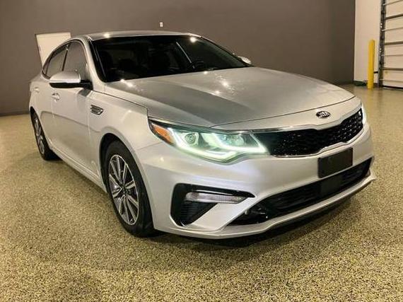 KIA OPTIMA 2019 5XXGU4L14KG309339 image