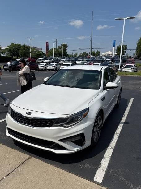 KIA OPTIMA 2019 5XXGT4L32KG305536 image
