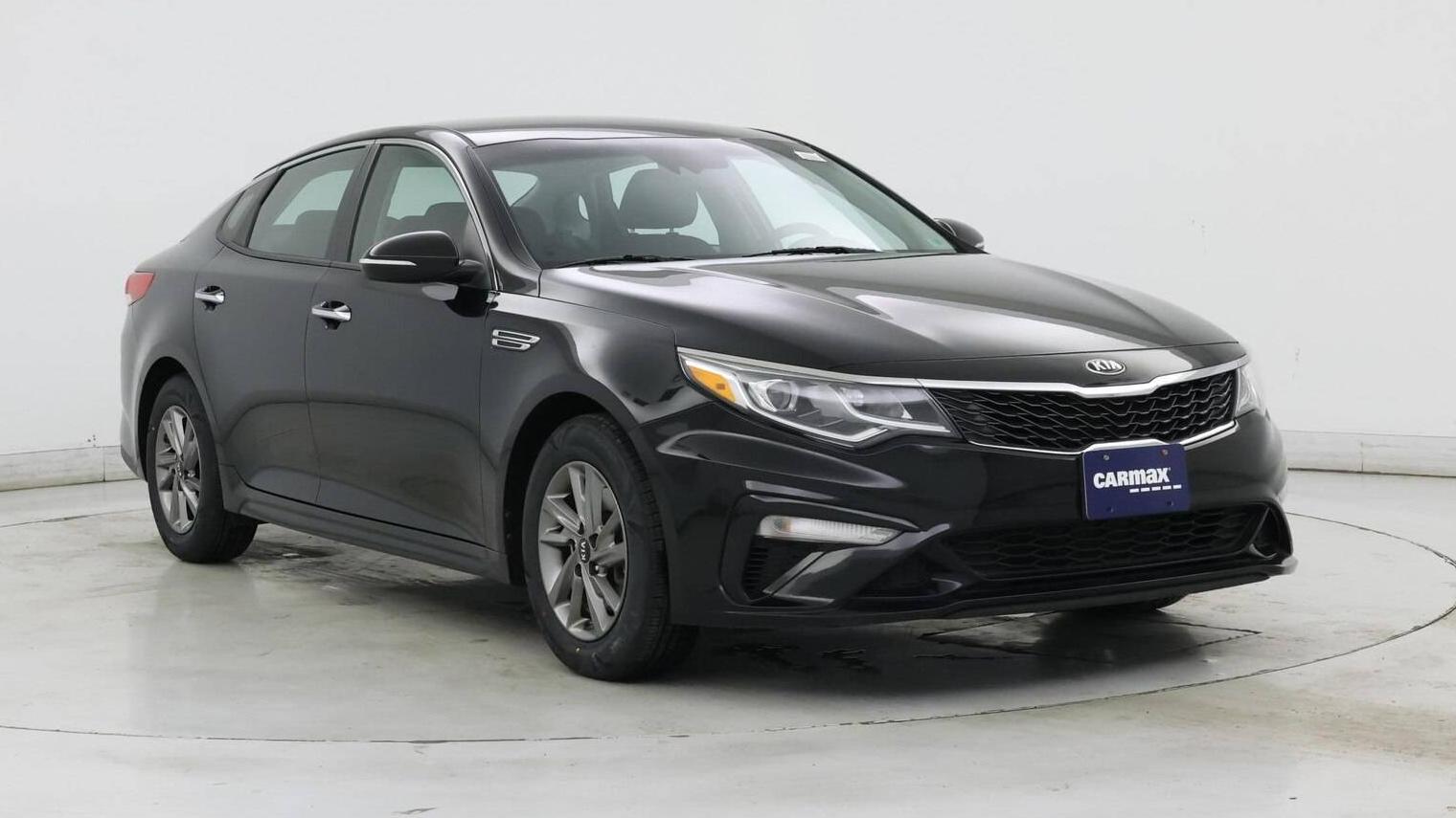 KIA OPTIMA 2019 5XXGT4L39KG335116 image