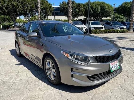 KIA OPTIMA 2018 5XXGT4L39JG192330 image