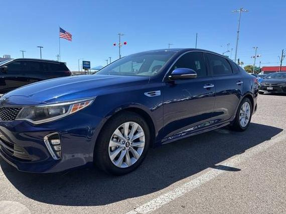 KIA OPTIMA 2018 5XXGT4L38JG223664 image