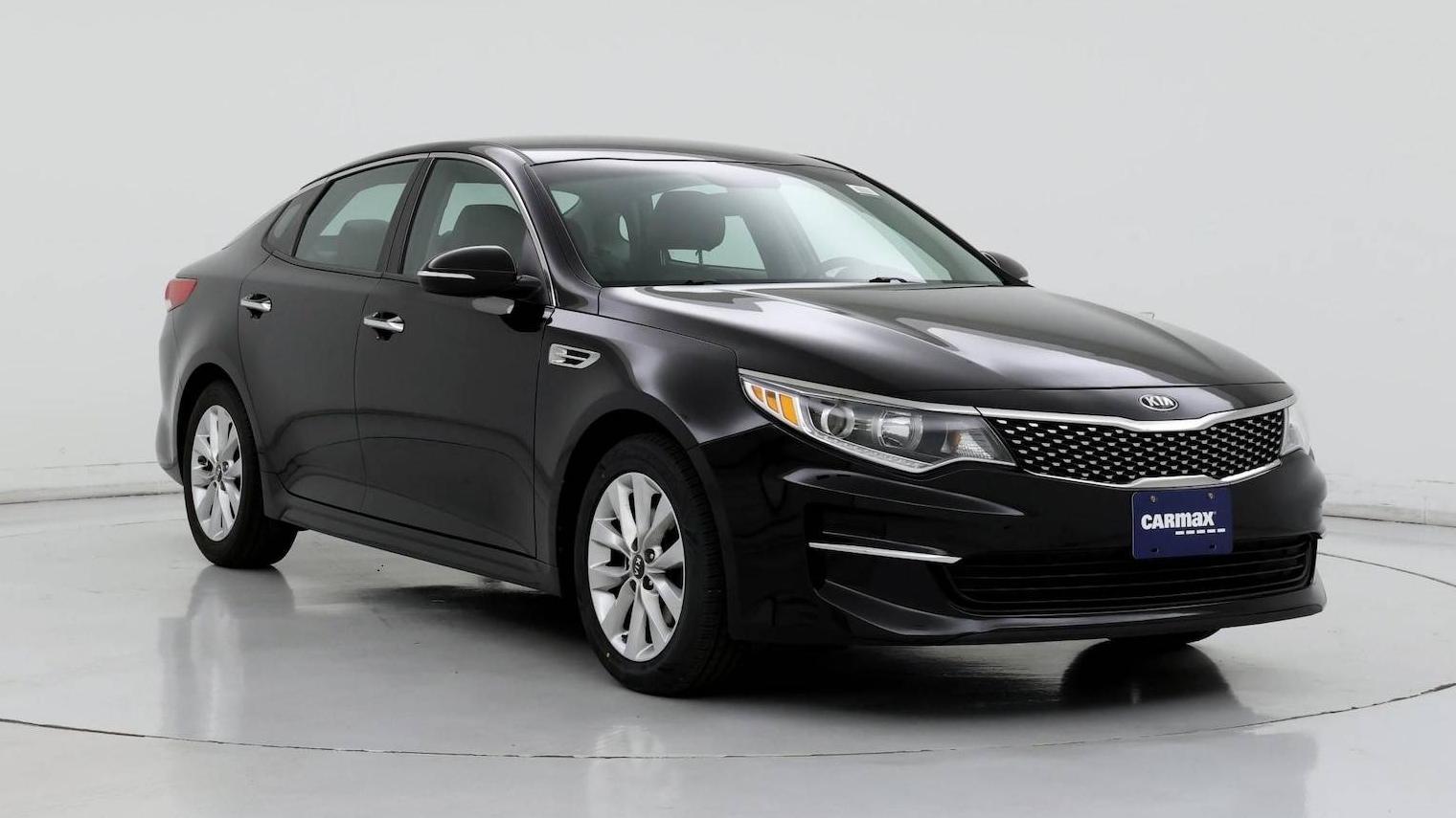 KIA OPTIMA 2018 5XXGU4L37JG270049 image