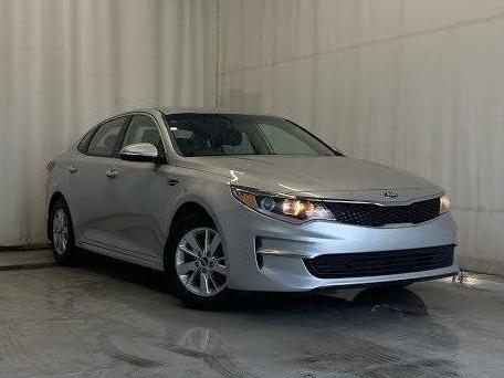 KIA OPTIMA 2018 5XXGU4L31JG223468 image