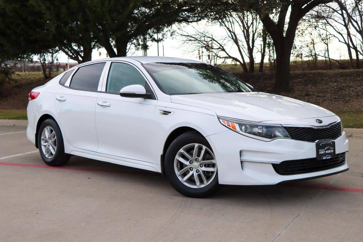 KIA OPTIMA 2018 5XXGT4L33JG244857 image