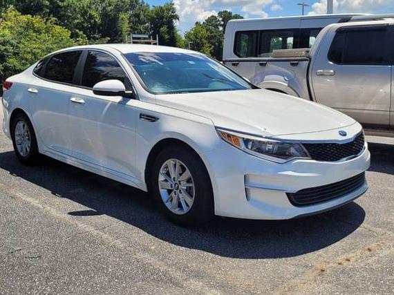 KIA OPTIMA 2018 5XXGT4L36JG178448 image