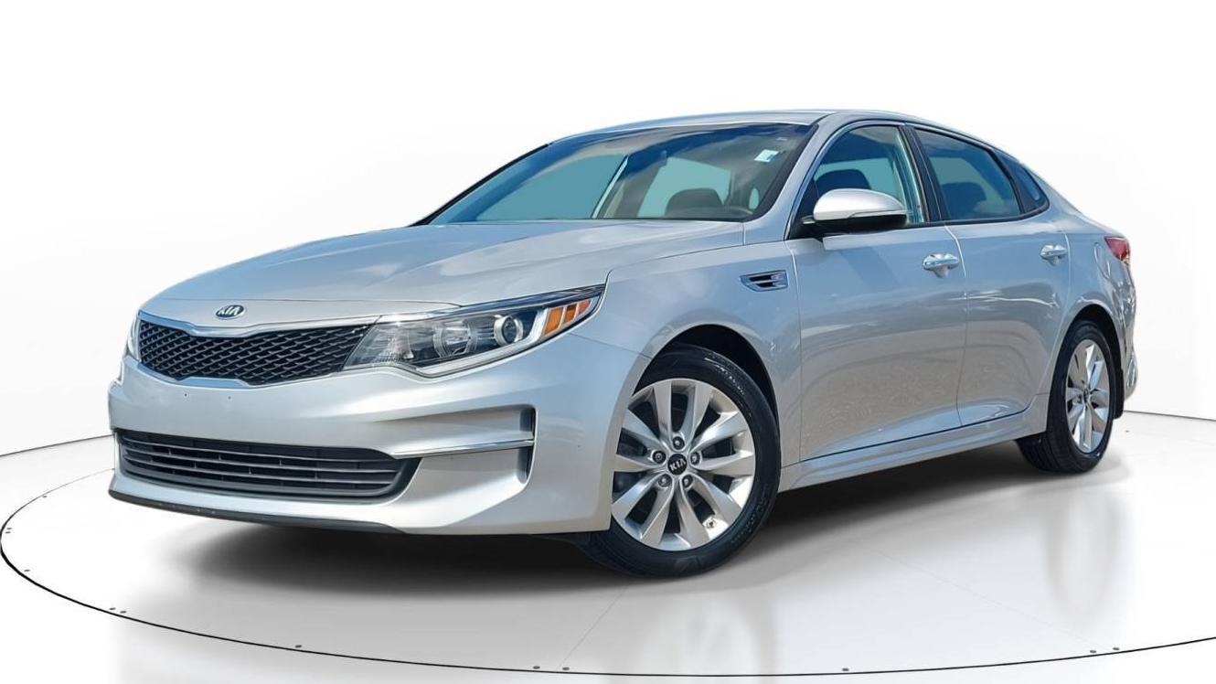 KIA OPTIMA 2018 5XXGT4L30JG262734 image