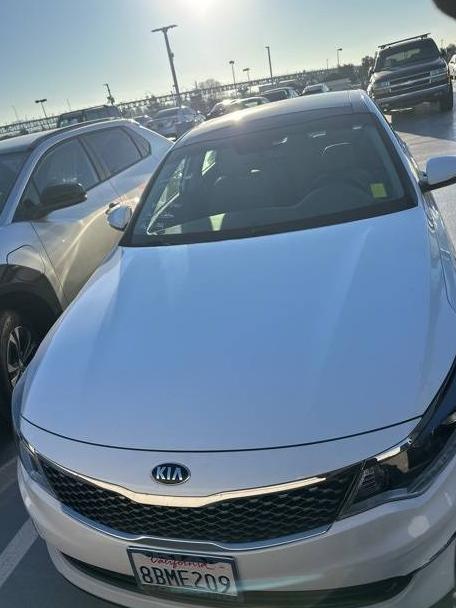 KIA OPTIMA 2018 5XXGU4L30JG179995 image