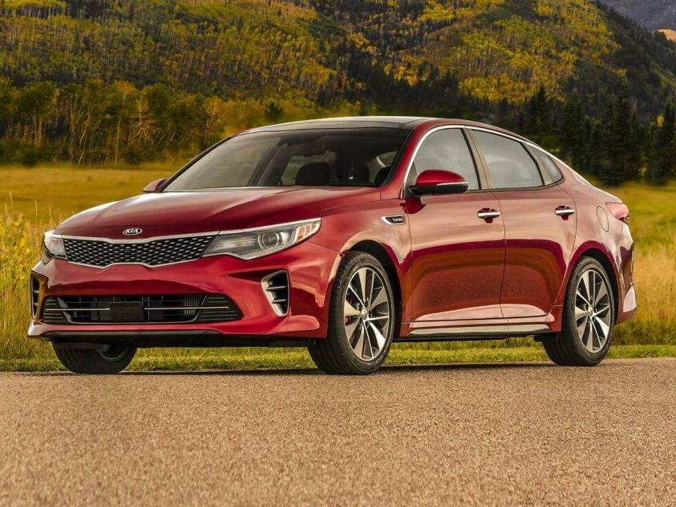 KIA OPTIMA 2018 5XXGT4L31JG194105 image