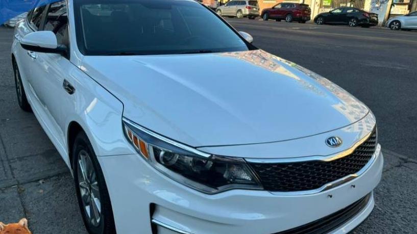 KIA OPTIMA 2018 5XXGT4L12JG232343 image