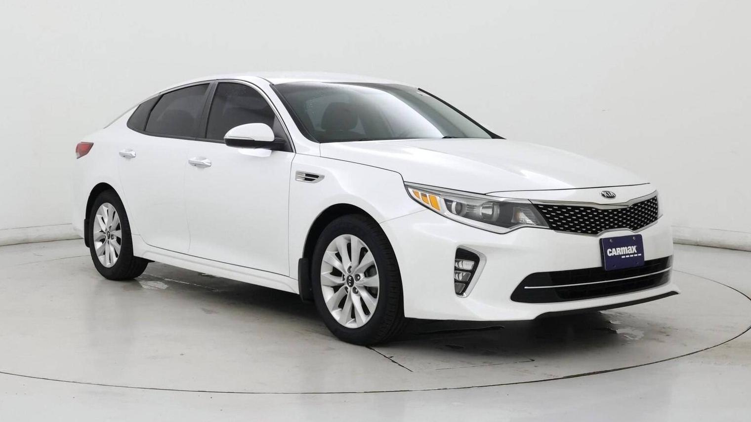 KIA OPTIMA 2018 5XXGT4L39JG239288 image