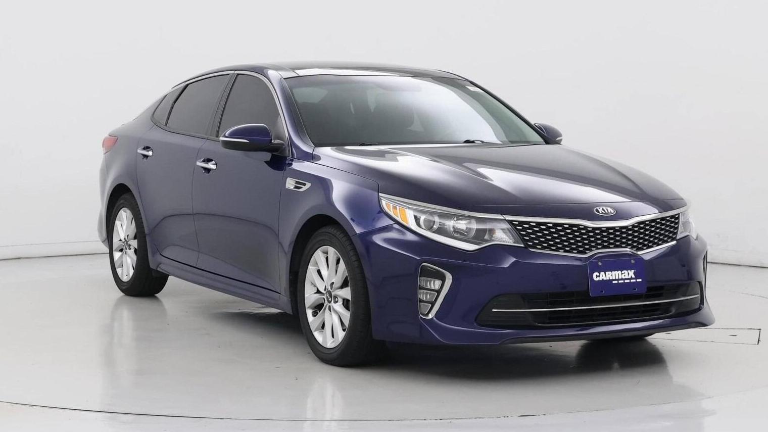 KIA OPTIMA 2018 5XXGT4L37JG230587 image