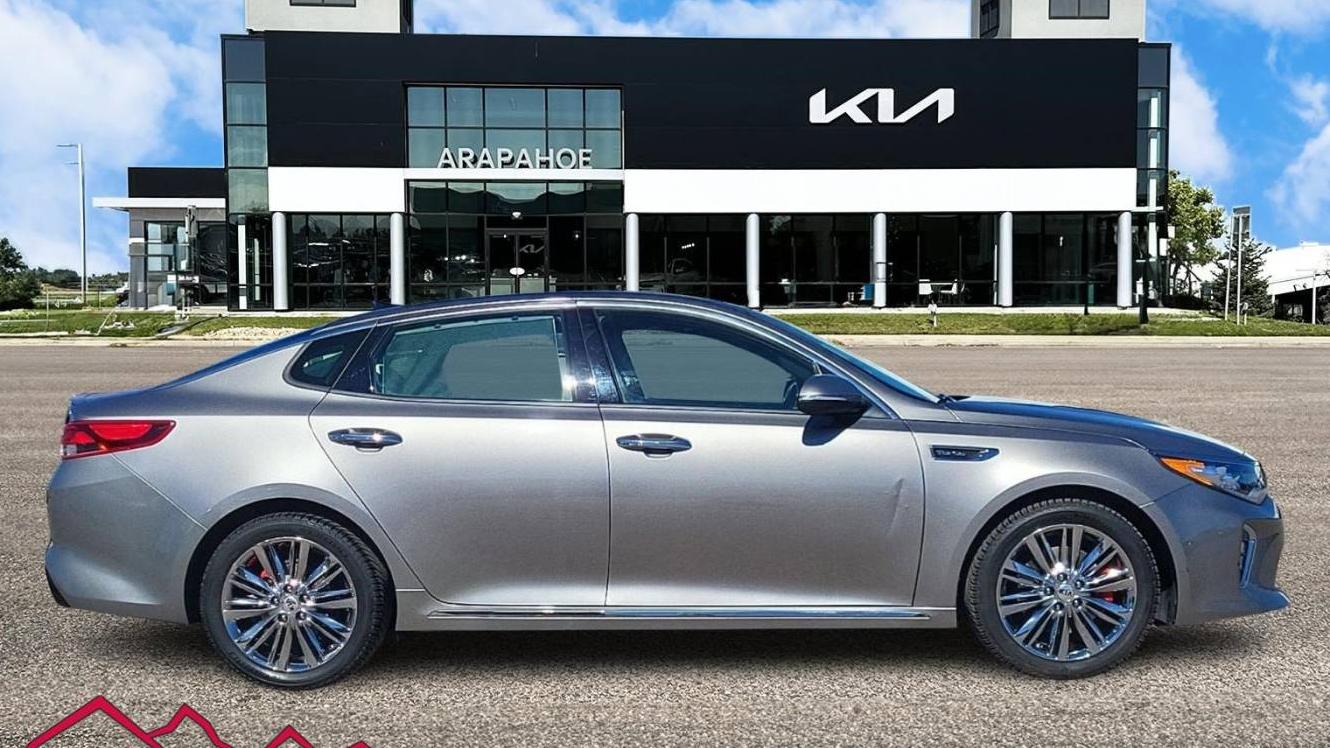 KIA OPTIMA 2018 5XXGV4L25JG202692 image