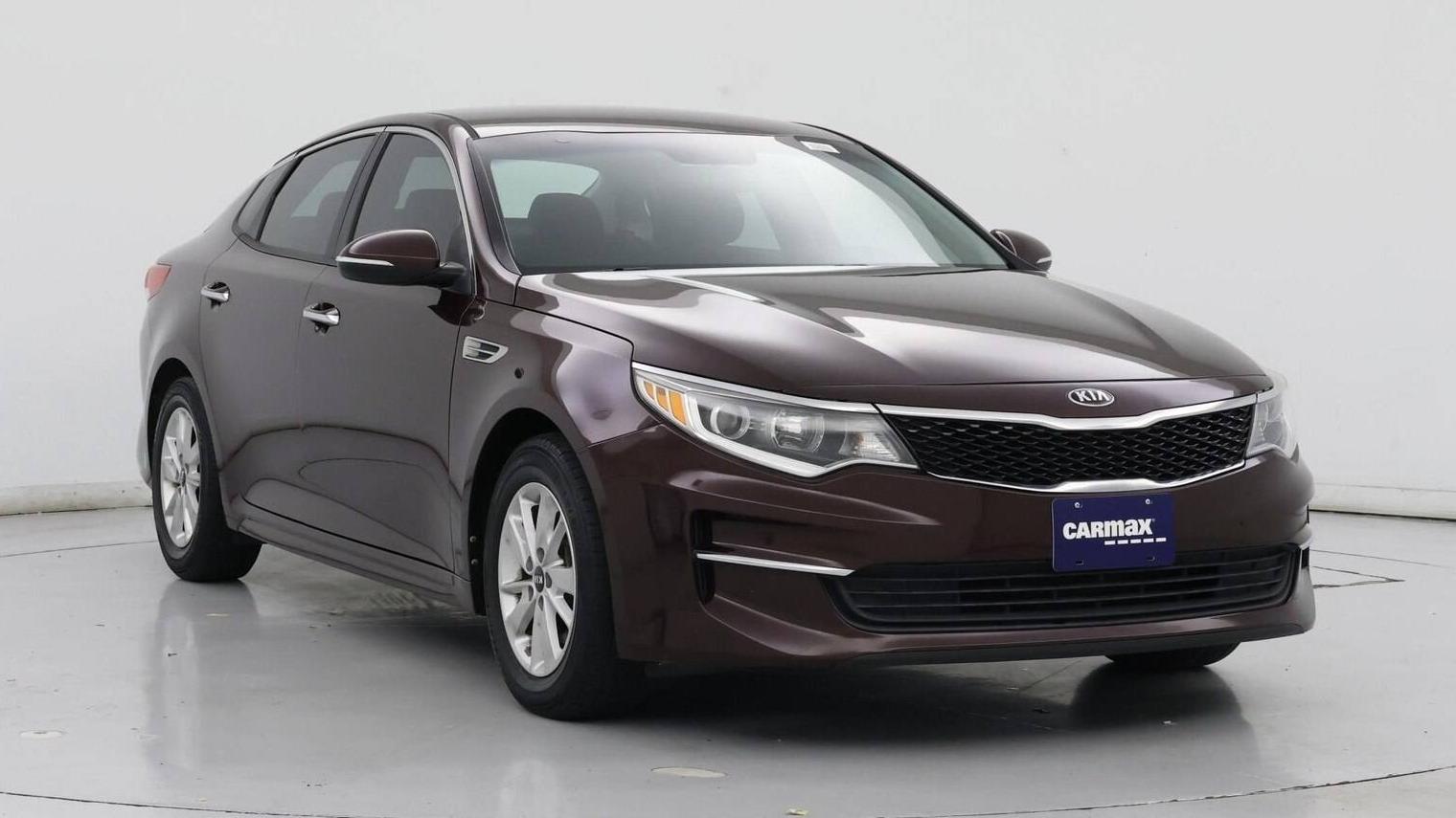 KIA OPTIMA 2018 5XXGT4L37JG195663 image