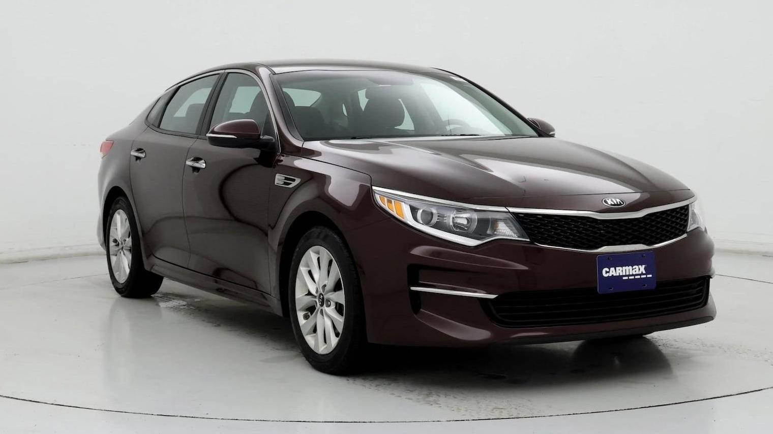 KIA OPTIMA 2017 5XXGT4L30HG162062 image