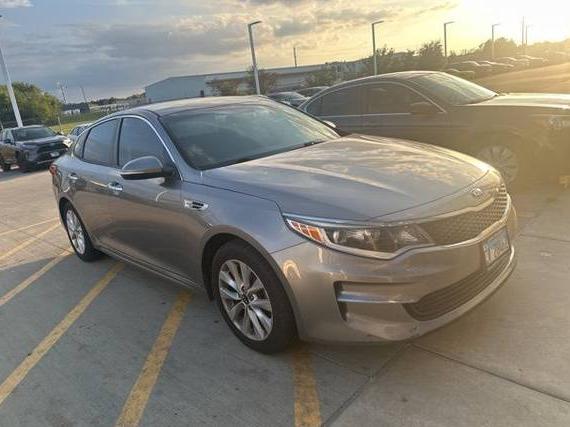 KIA OPTIMA 2017 5XXGT4L37HG134002 image KIA OPTIMA 2017 5XXGT4L37HG134002 image