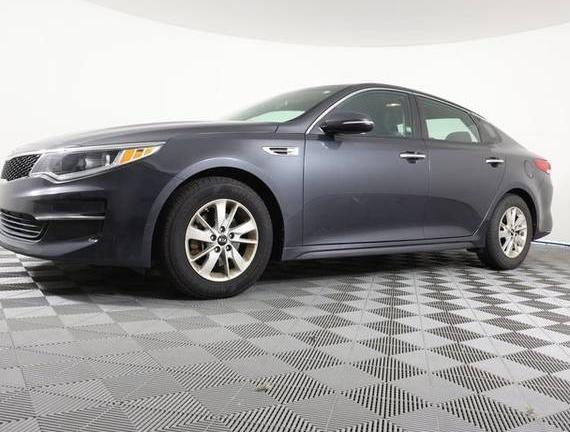 KIA OPTIMA 2017 5XXGT4L30HG149750 image
