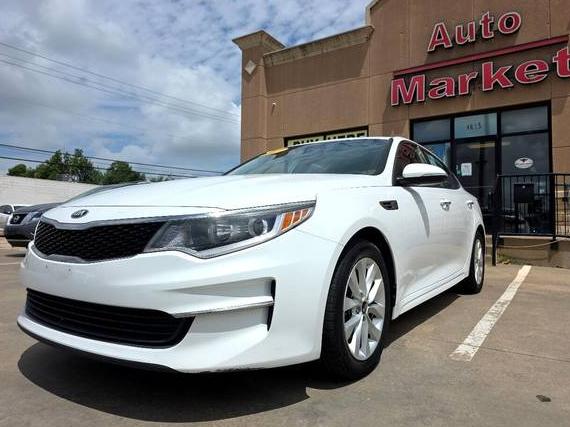 KIA OPTIMA 2017 5XXGT4L31HG133007 image