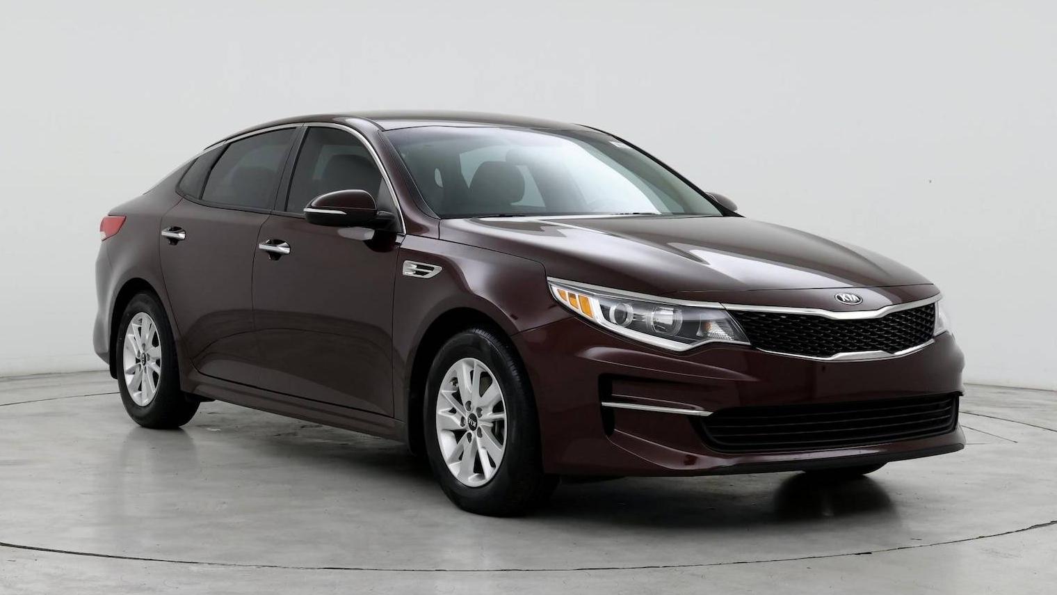 KIA OPTIMA 2017 5XXGT4L37HG127101 image