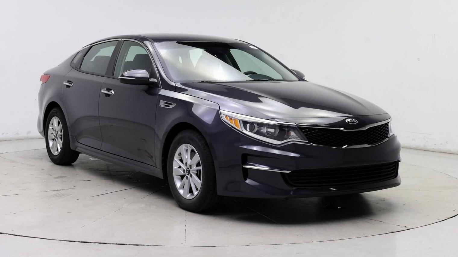 KIA OPTIMA 2017 5XXGT4L35HG131616 image