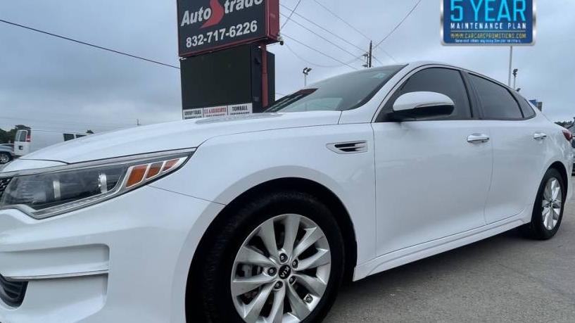 KIA OPTIMA 2017 5XXGU4L38HG136130 image