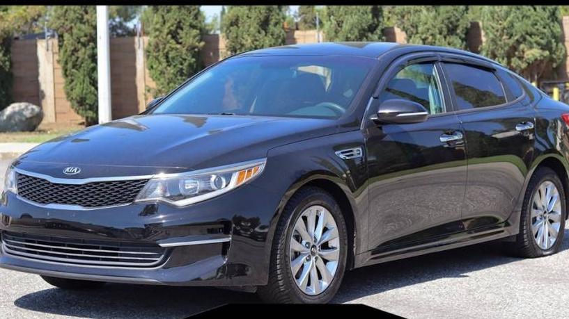 KIA OPTIMA 2017 5XXGT4L36HG129552 image