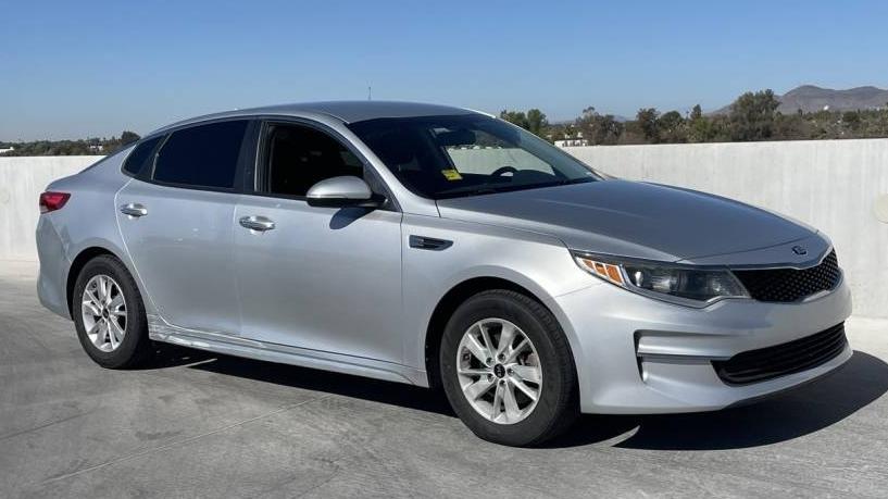 KIA OPTIMA 2017 5XXGT4L3XHG137296 image