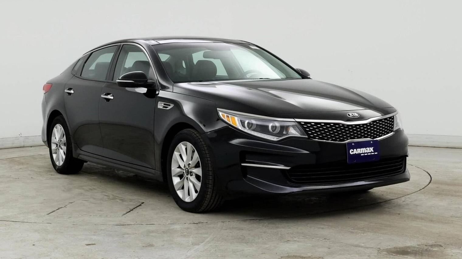 KIA OPTIMA 2017 5XXGU4L3XHG169470 image