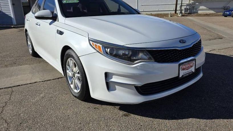 KIA OPTIMA 2017 5XXGT4L31HG165956 image