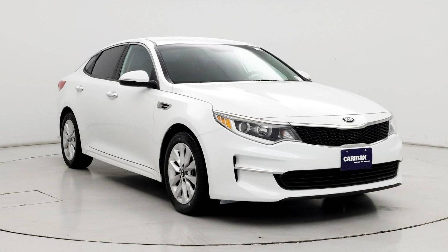 KIA OPTIMA 2017 5XXGT4L3XHG166880 image