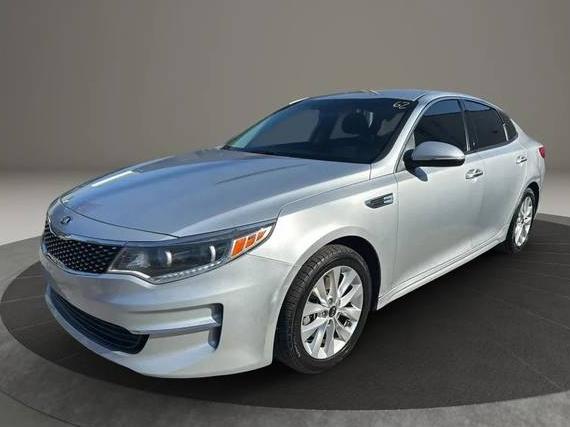 KIA OPTIMA 2017 5XXGU4L32HG160262 image