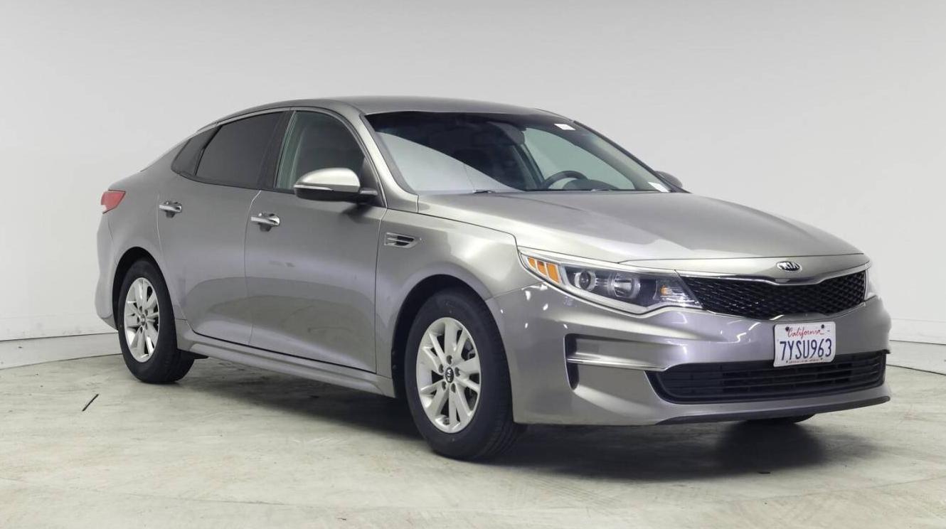 KIA OPTIMA 2017 5XXGT4L31HG156383 image