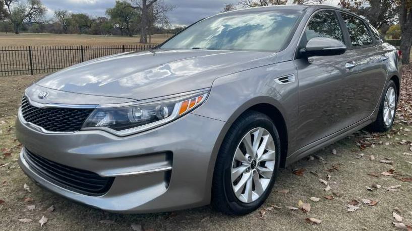 KIA OPTIMA 2017 5XXGT4L39HG130954 image