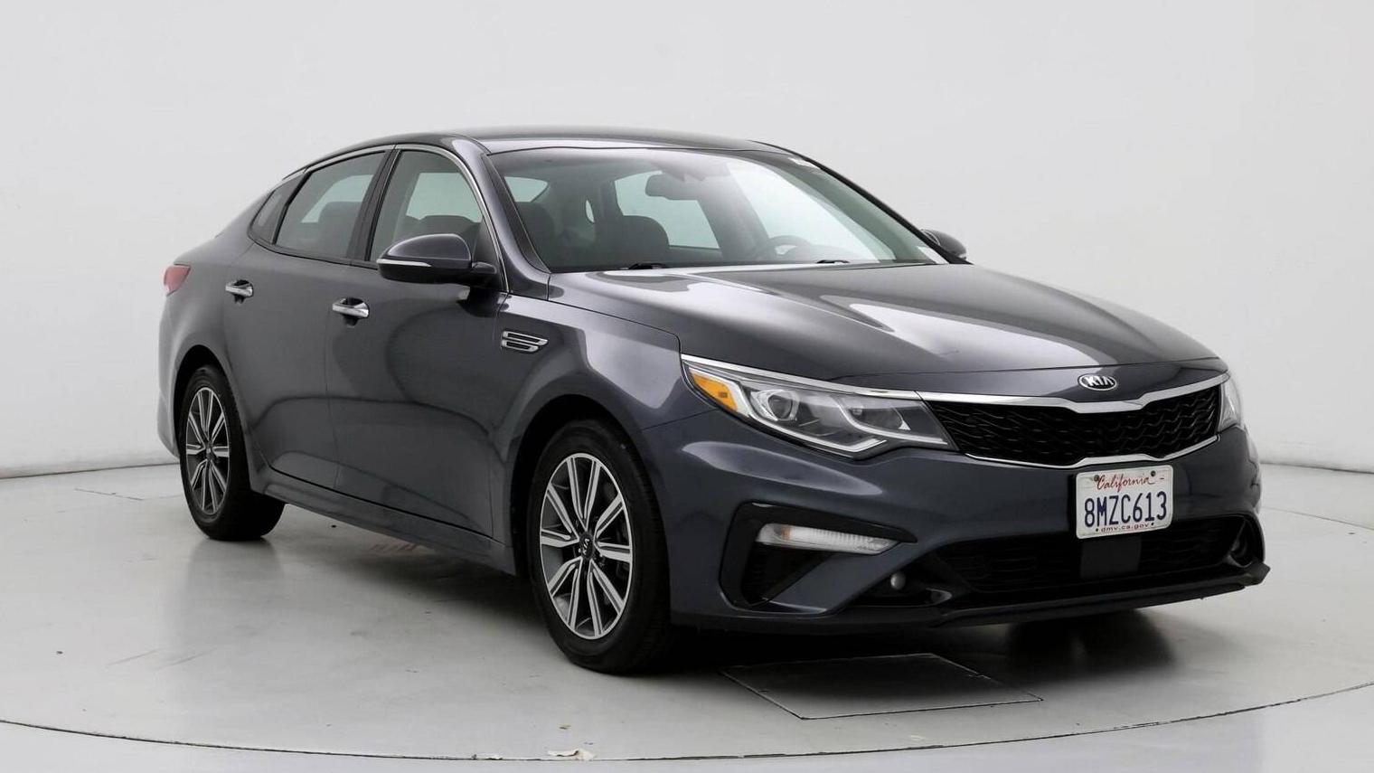 KIA OPTIMA 2020 5XXGU4L15LG408611 image