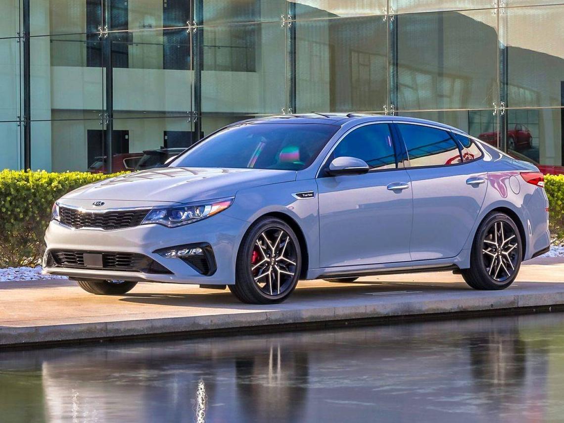 KIA OPTIMA 2020 5XXGT4L37LG422479 image