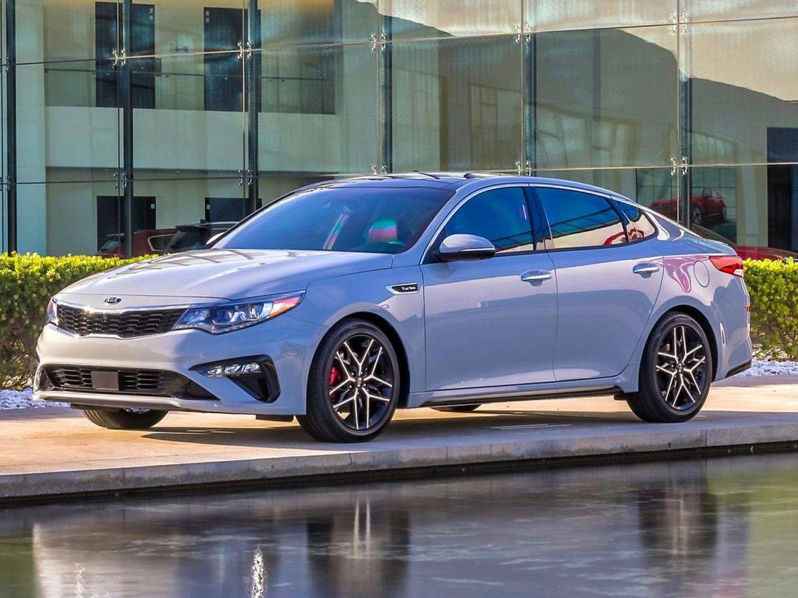 KIA OPTIMA 2020 5XXGT4L39LG442779 image