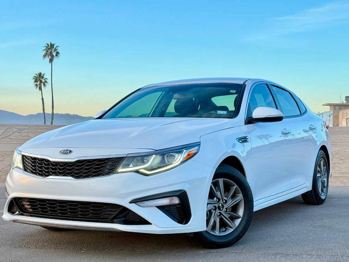 KIA OPTIMA 2020 5XXGT4L3XLG444900 image