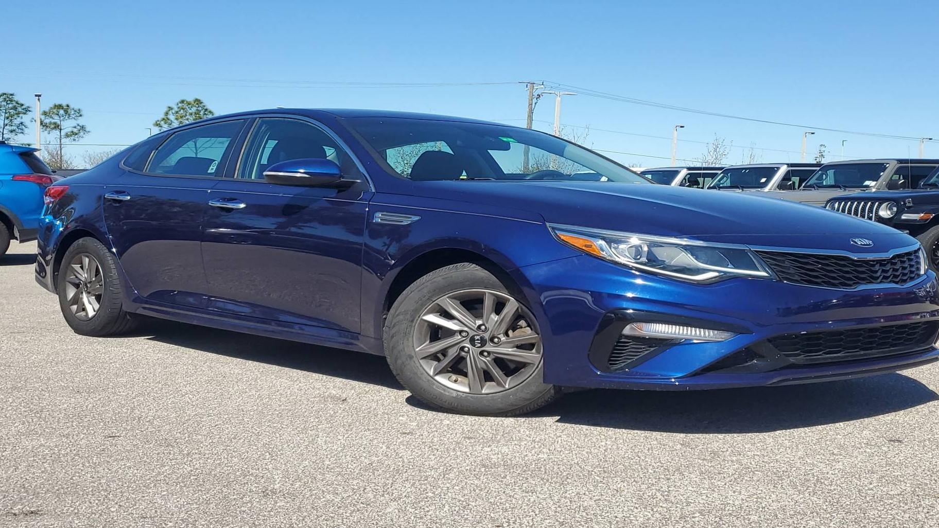 KIA OPTIMA 2020 5XXGT4L32LG417982 image
