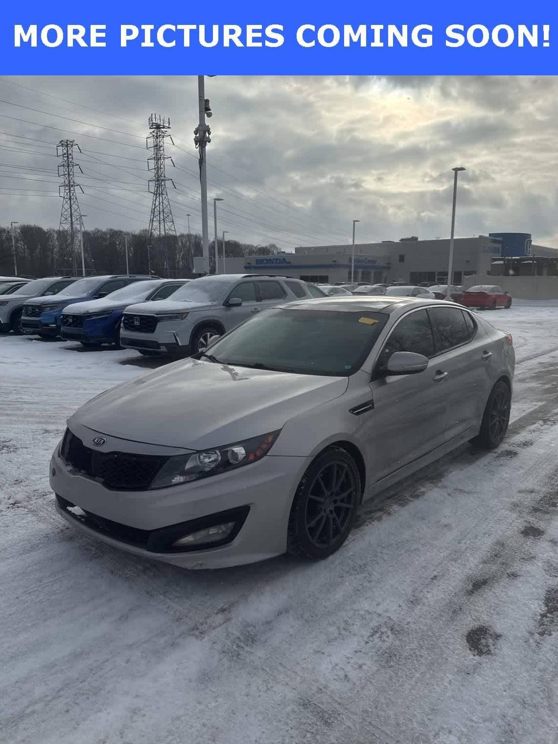 KIA OPTIMA 2011 KNAGR4A68B5120422 image