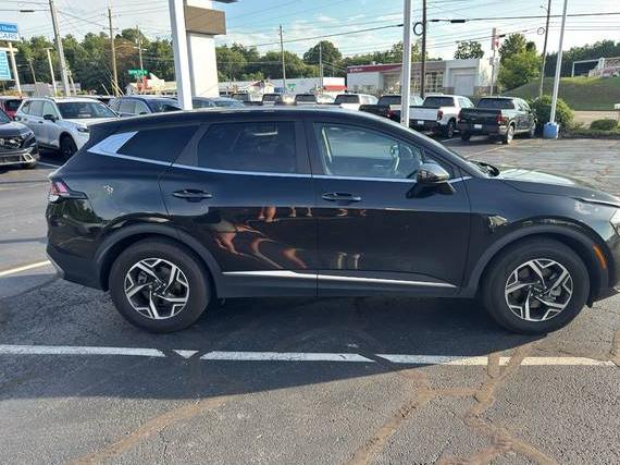 KIA SPORTAGE 2023 KNDPU3AF4P7033821 image