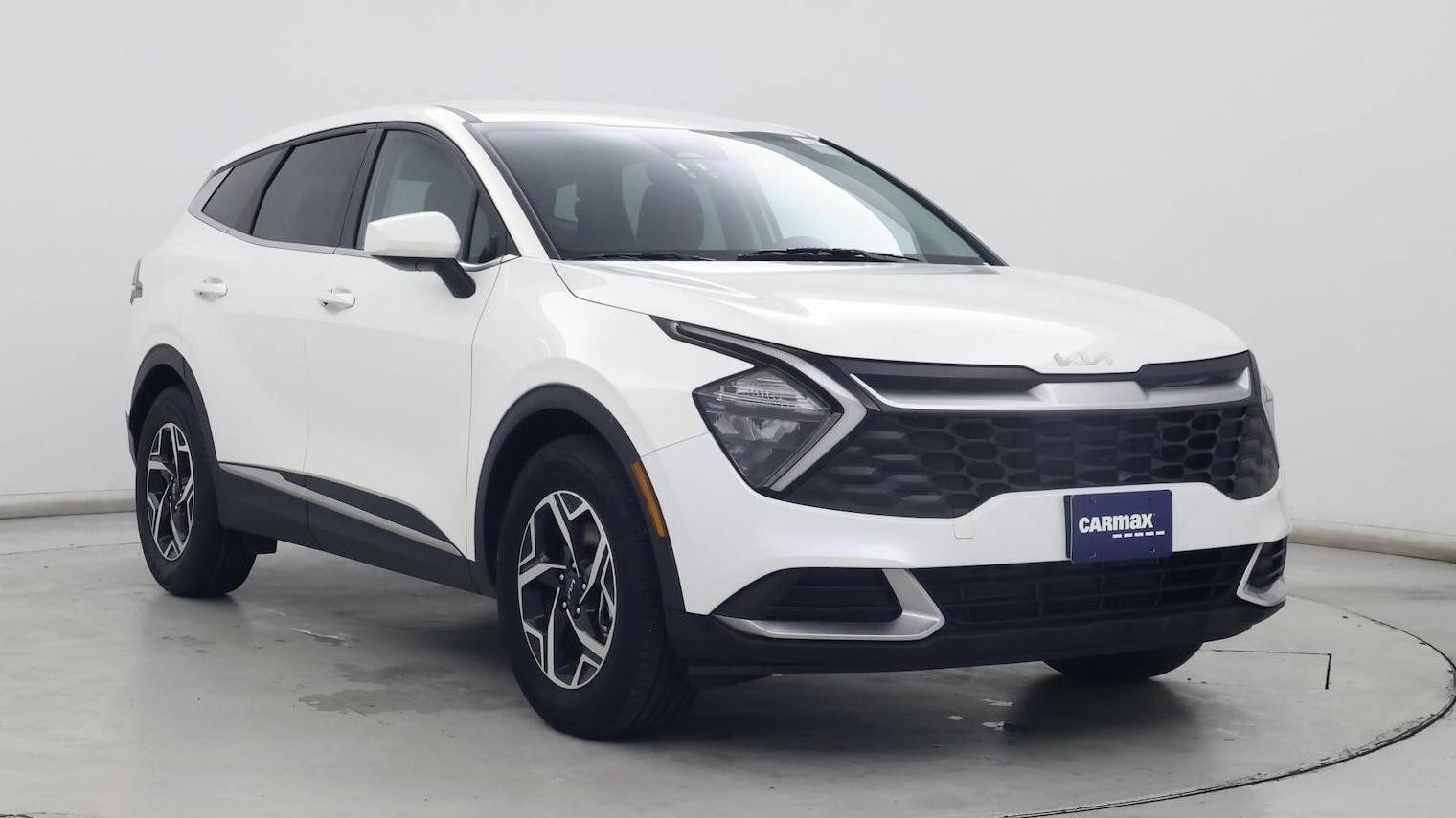 KIA SPORTAGE 2023 KNDPU3AF1P7135707 image