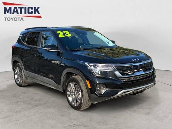 KIA SELTOS 2023 KNDEUCAA3P7451265 image