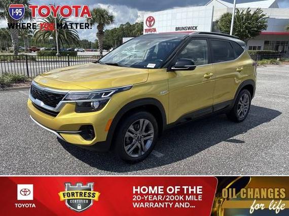 KIA SELTOS 2023 KNDEUCAA7P7354909 image